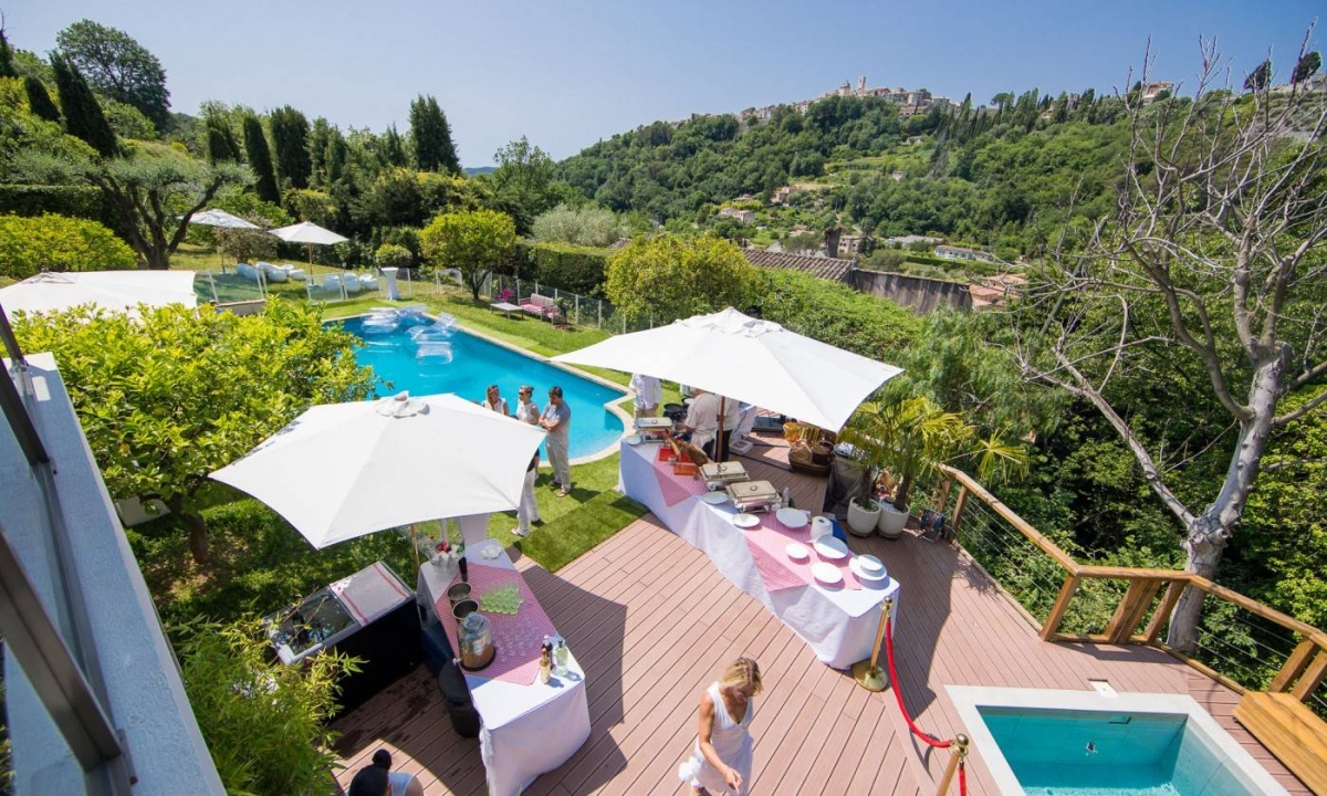 Traiteur - L'Atoll - Restaurant Saint-Laurent-du-Var - Restaurant terrasse